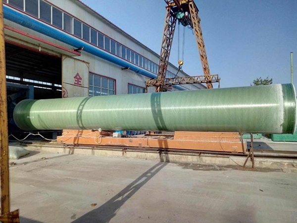 玻璃钢管道生产中图片2