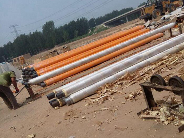 玻璃钢地暖管道施工现场